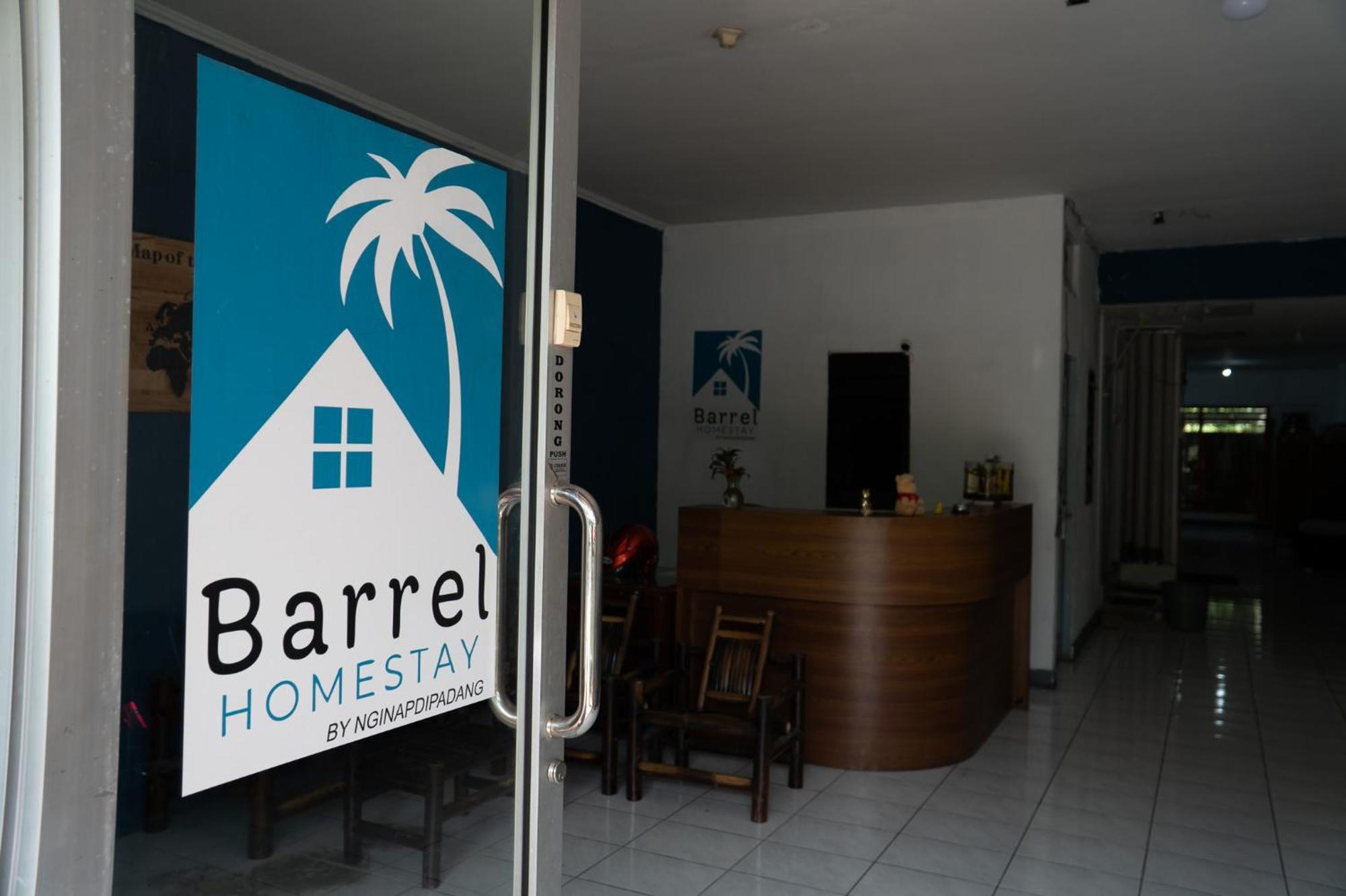 Barrel Homestay - Near Mentawai Fast Ferry, Cooking Class, Transport - Tour Bukittinggi By Nginapdipadang Eksteriør bilde